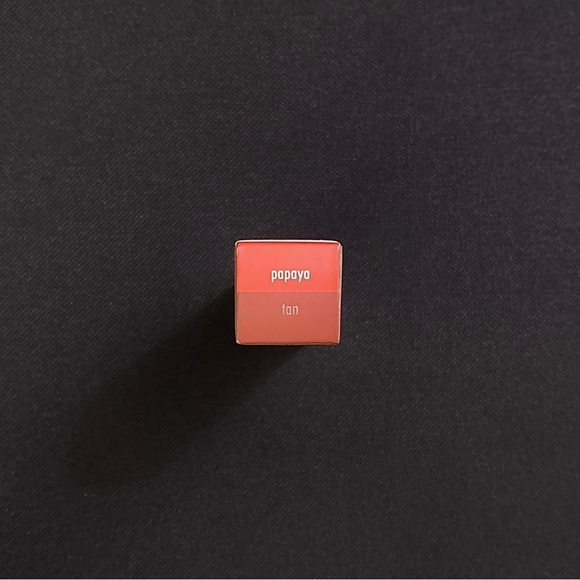 STILA Hydro-Blur Blush & Bronze Cheek Duo Cream Stick Contour — Papaya & Tan - Picture 3 of 4